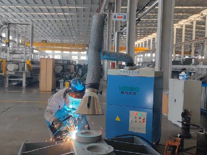 焊點在哪，凈化到哪”——移動式焊煙凈化器的的實戰優勢